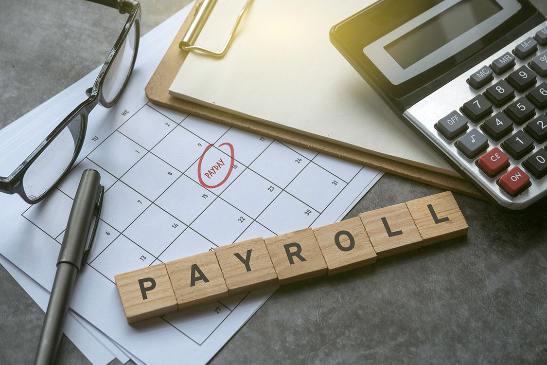 Choosing the Best Pay Frequency: Weekly, Bi-Weekly, Semi-Monthly or Monthly?
